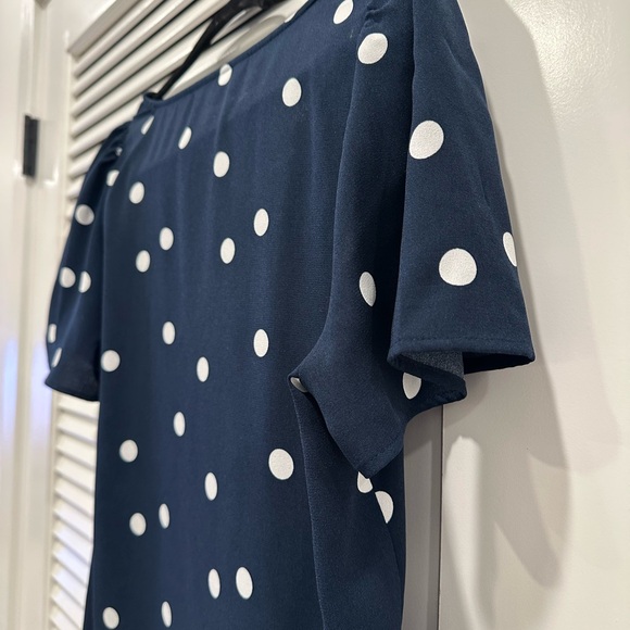 LC Lauren Conrad V- neck Polka Dot Blouse Small - Picture 4 of 4